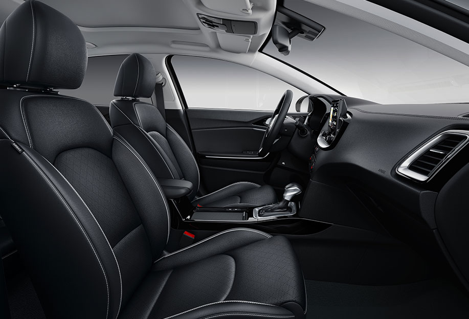 التصميم الداخلي لسيارة كيا 2022