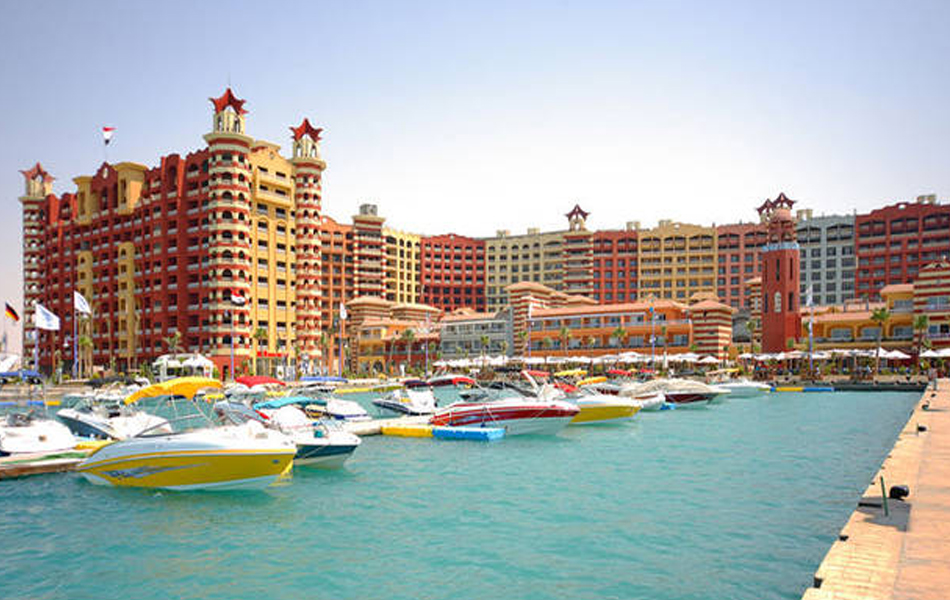 فندق بورتو مارينا يحصل على شهادة التشغيل من وزارتي «الصحة» و«السياحة»  