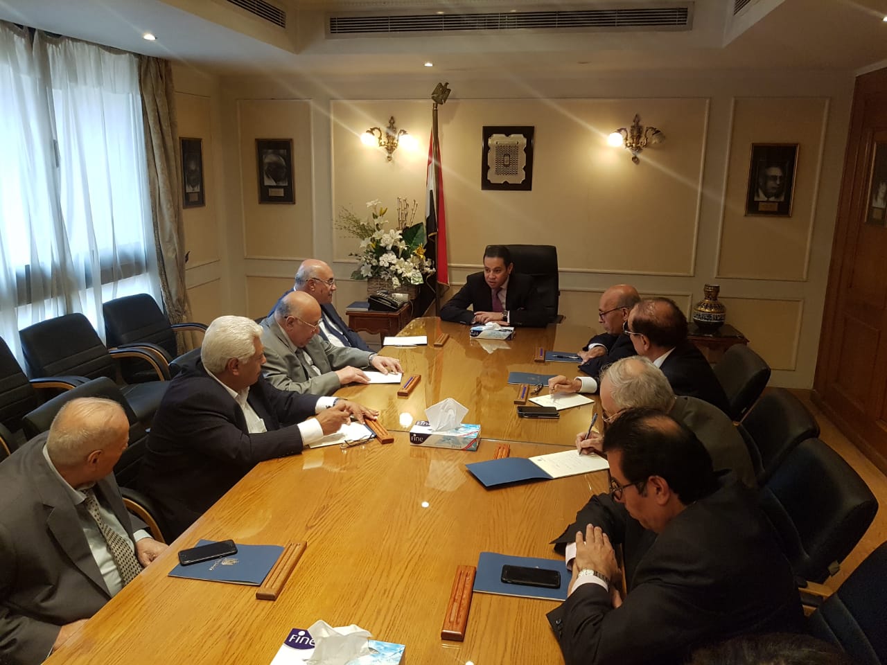 جانب من لقاء وزير قطاع الأعمال العام مع قيادات الشركة القابضة للغزل والنسيج