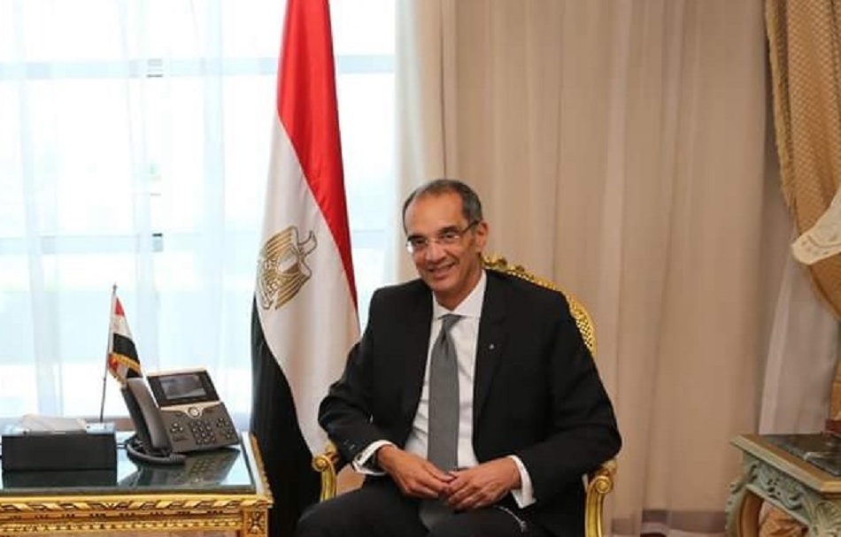 وزير الاتصالات: قرار استحواذ «المصرية للاتصالات» على «فودافون» يحتاج دراسة اقتصادية 