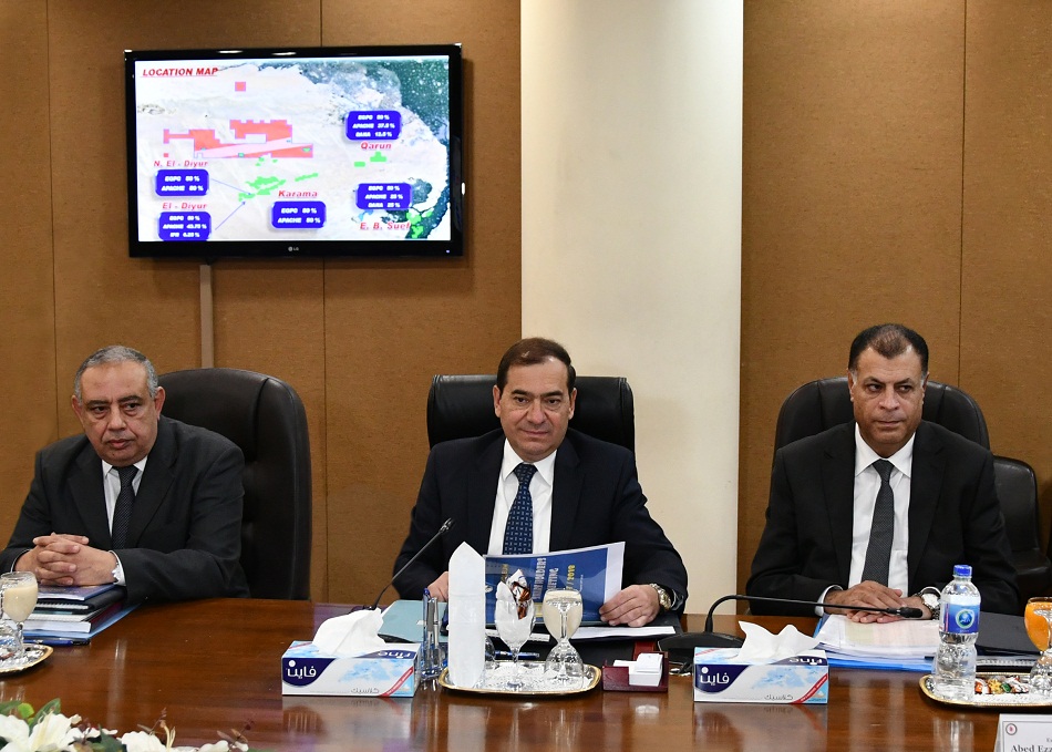 وزير البترول خلال رئاسته للجمعية العامة لشركة قارون للبترول