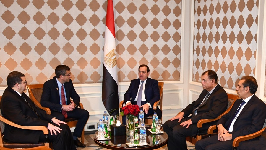 جانب من لقاء وزير البترول مع رئيس شركة إكسون موبيل العالمية