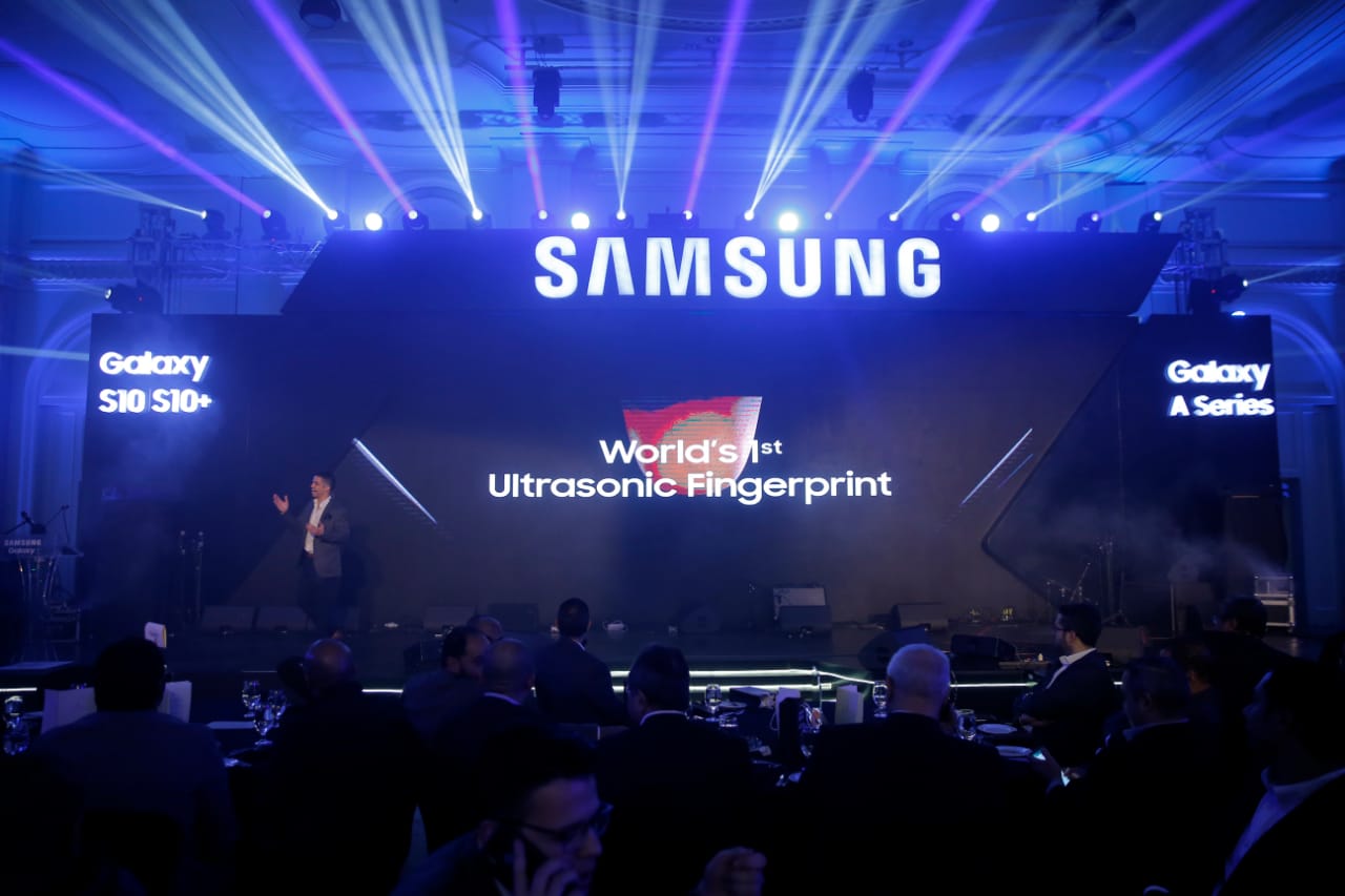 جانب من احتفاء سامسونج يهاتفها Galaxy S10