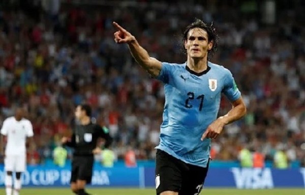 كافاني نجم منتخب اوروجواي وباريس سان جيرمان