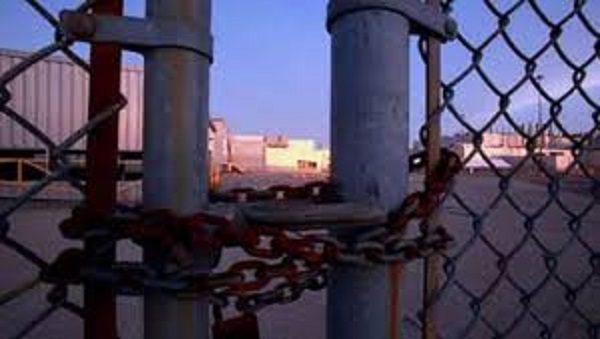 مصانع متعثرة