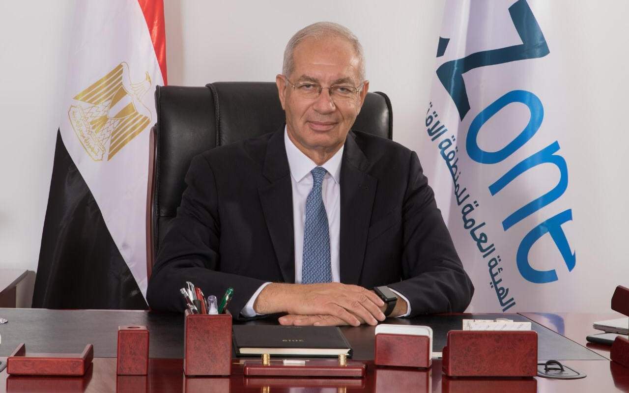 يحيي زكي رئيس اقتصادية قناة السويس