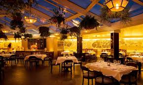 المطاعم السياحية