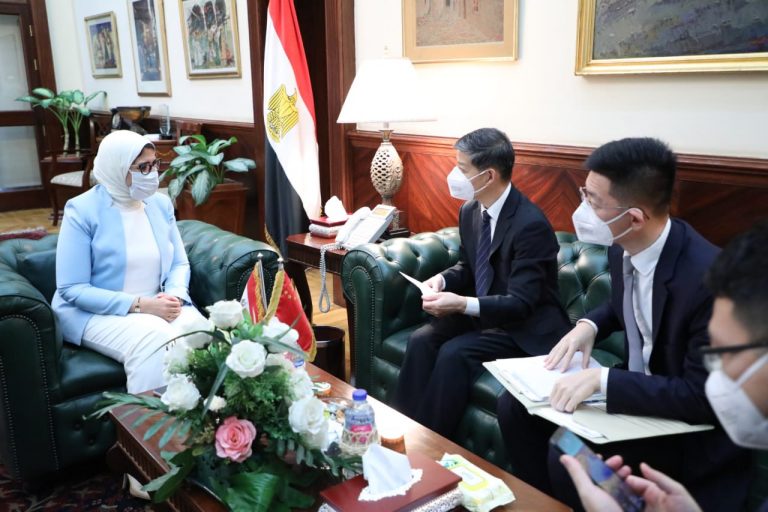 وزيرة الصحة تستقبل الوفد الصيني