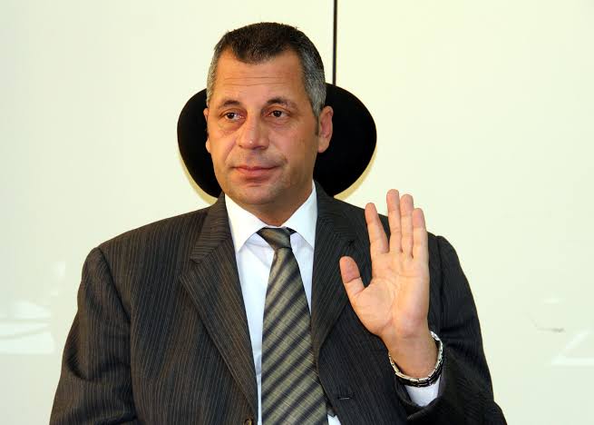 إبراهيم لبيب رئيس اللجنة العامة لتأمينات السيارات