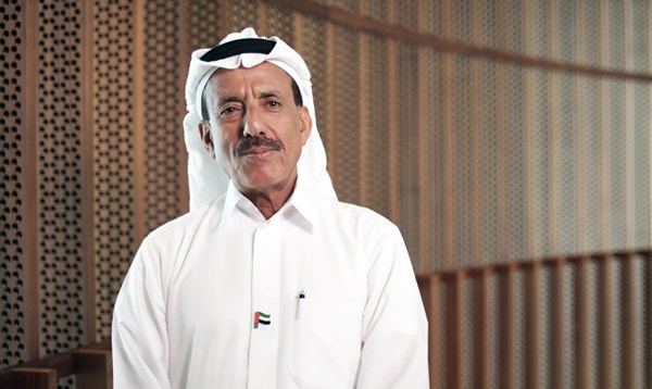 رجل الأعمال خلف الحبتور