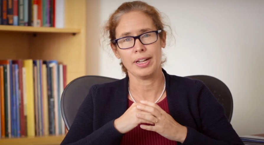 مارينا ويس المدير الإقليمى للبنك الدولى