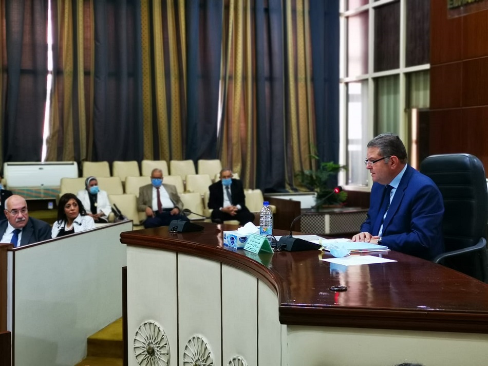 وزارة قطاع الأعمال تعتزم افتتاح مصانع غزل ونسيج مطورة في 2022
