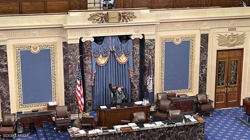 اقتحام مجلس الشيوخ من طرف أنصار ترامب
