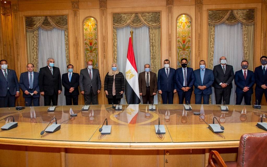 الإنتاج الحربي والتضامن