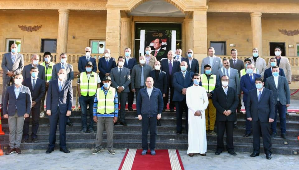 الرئيس السيسي يتفقد مشروع مستقبل مصر للإنتاج الزراعي