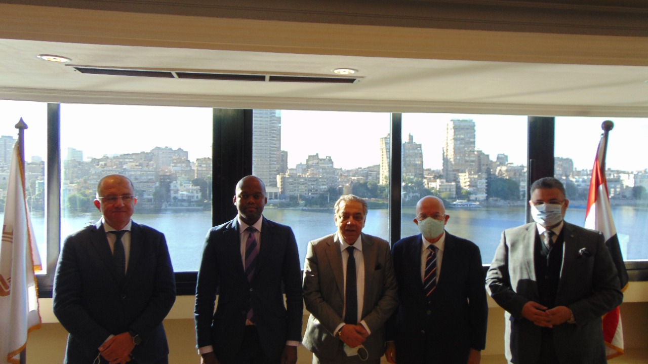 لقاء اتحاد الصناعات مع سكرتير منطقة التجارة الحرة القارية الأفريقية