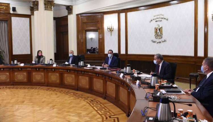 جانب من اجتماع رئيس مجلس الوزراء