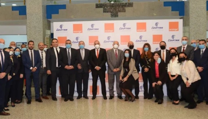 عقد تعاون بين مصر للطيران وأورنج مصر