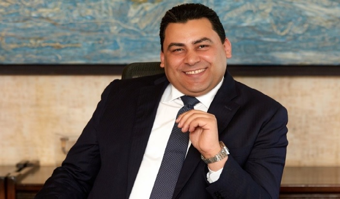 المهندس عادل حامد الرئيس التنفيذى للشركة المصرية للاتصالات