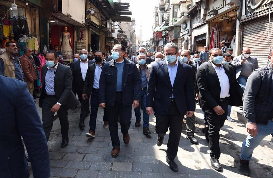 جانب من جولة رئيس الوزراء