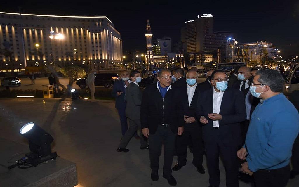 رئيس الوزراء يتفقد الترتيبات النهائية لموكب نقل المومياوات الملكية