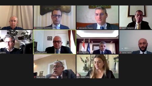 ندوة مناقشة الدور المحورى لقناة السويس