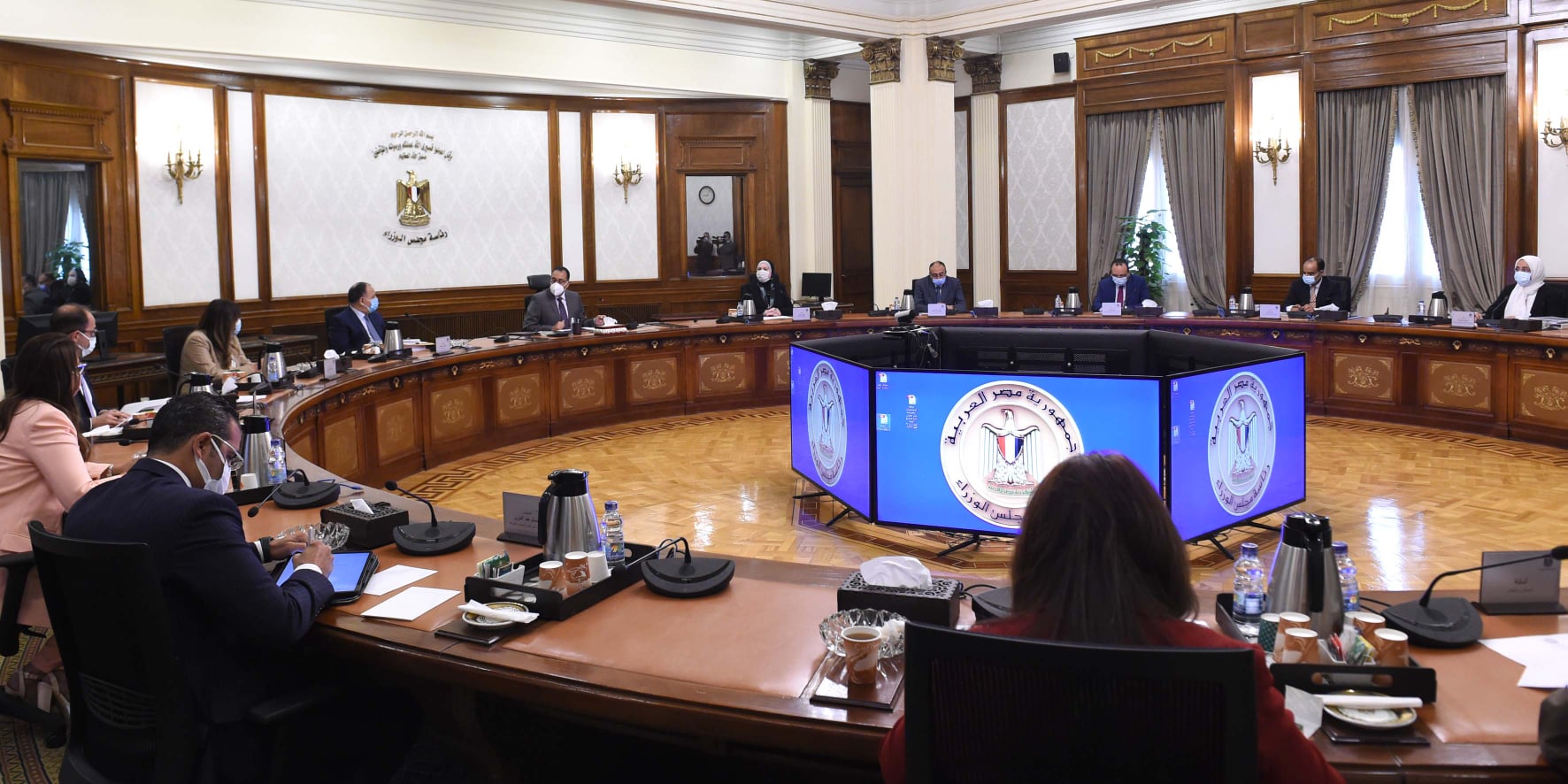 رئيس الوزراء خلال اجتماع مناقشة رد اعباء الصادرات