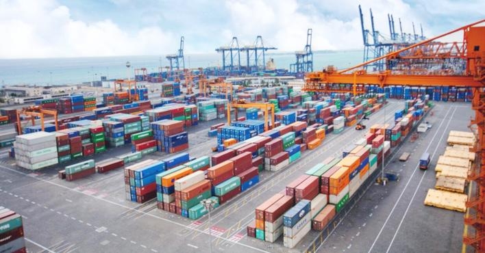 تأكيداً لـ«أموال الغد».. البورصة تتلقي طلب قيد «دمياط لتداول الحاويات» برأسمال 200 مليون جنيه