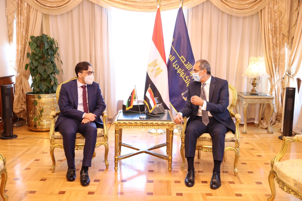 مباحثات مصرية ليبية لتعزيز التعاون فى مجالات الاتصالات