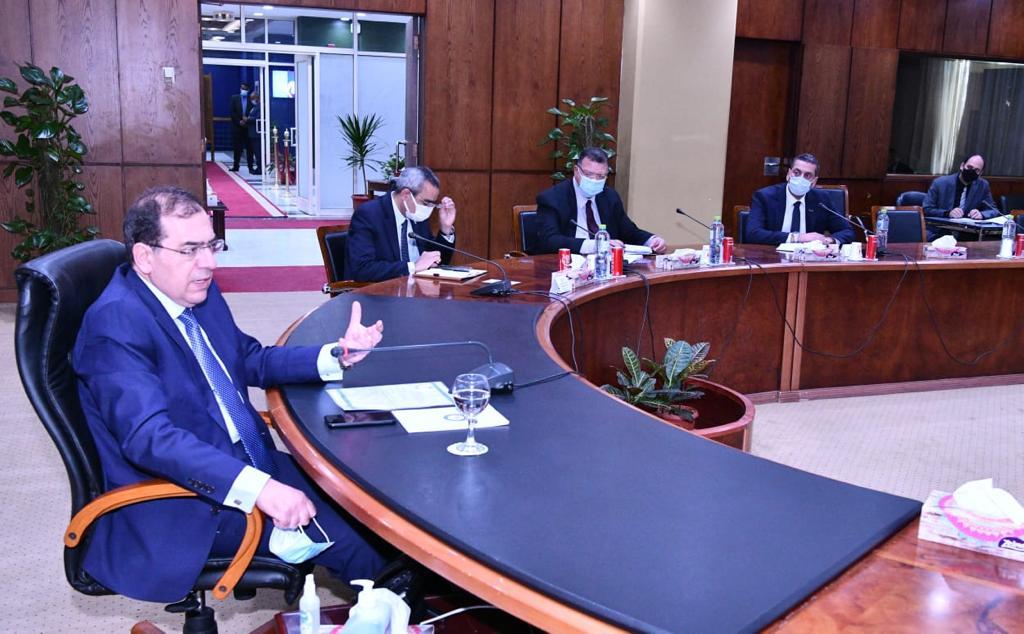 وزير البترول ووفد شركة إيمرسون العالمية