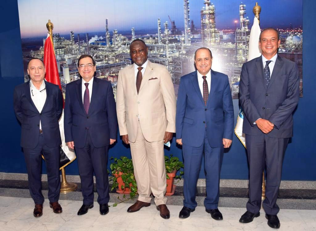 وزير البترول ورئيس مؤسسة التمويل الأفريقية
