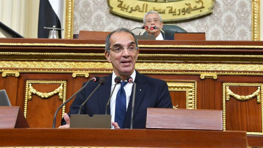 وزير الاتصالات