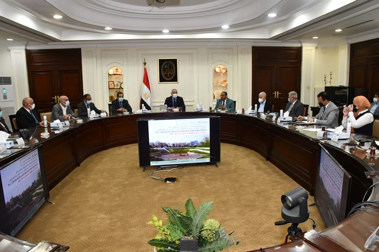 وزير الإسكان