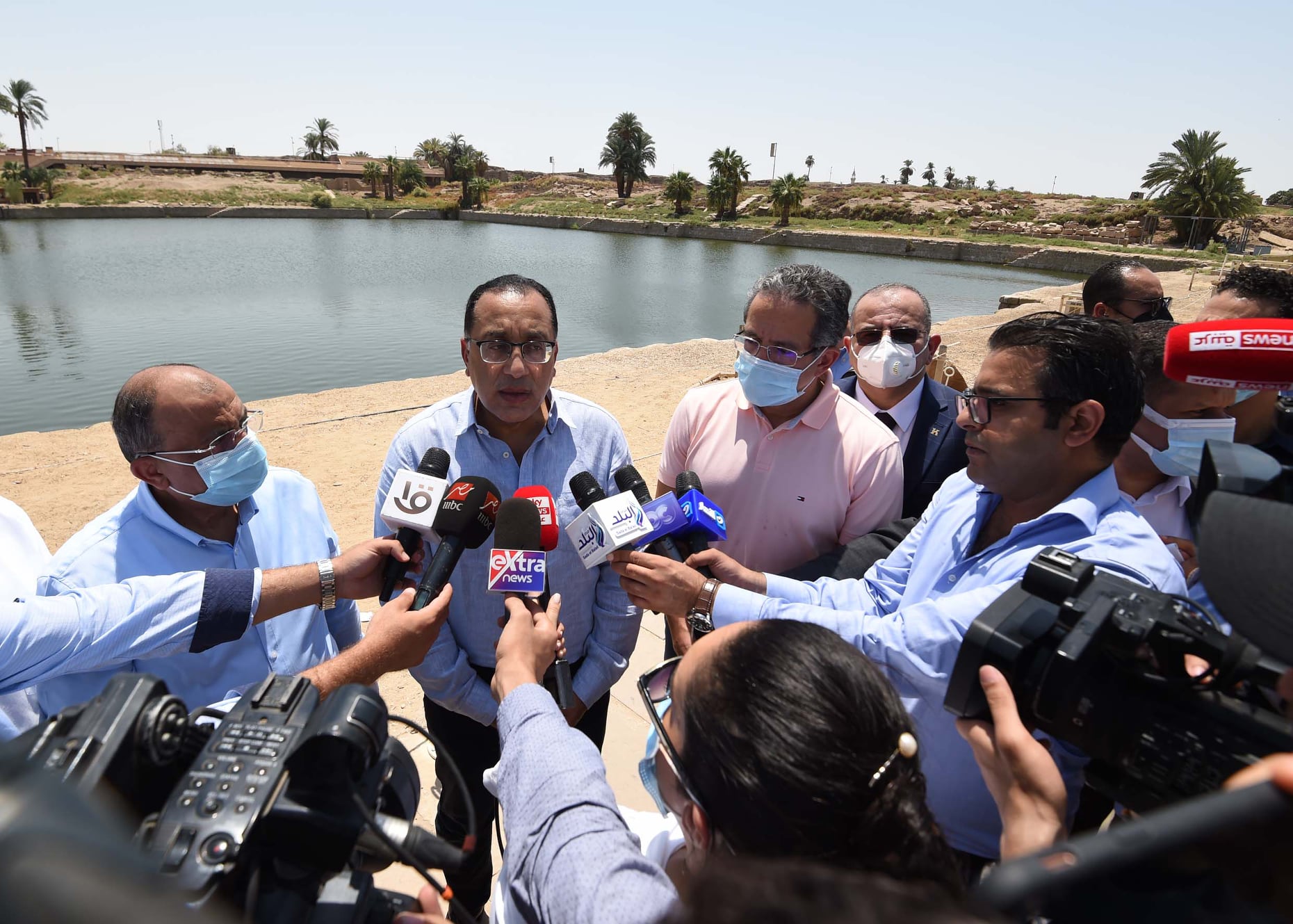 رئيس الوزراء ترميم اثار الاقصر