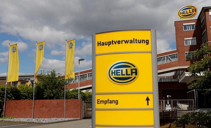 هيلا الألمانية لصناعة السيارات