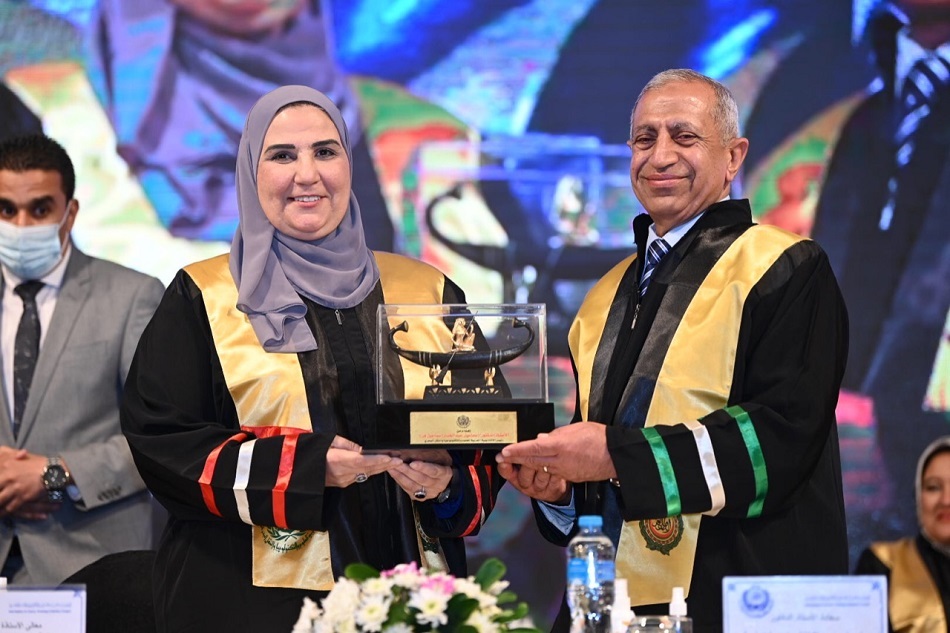 وزيرة التضامن تشهد احتفالية تخرج دفعة جديدة من طلاب الأكاديمية العربية للعلوم والتكنولوجيا