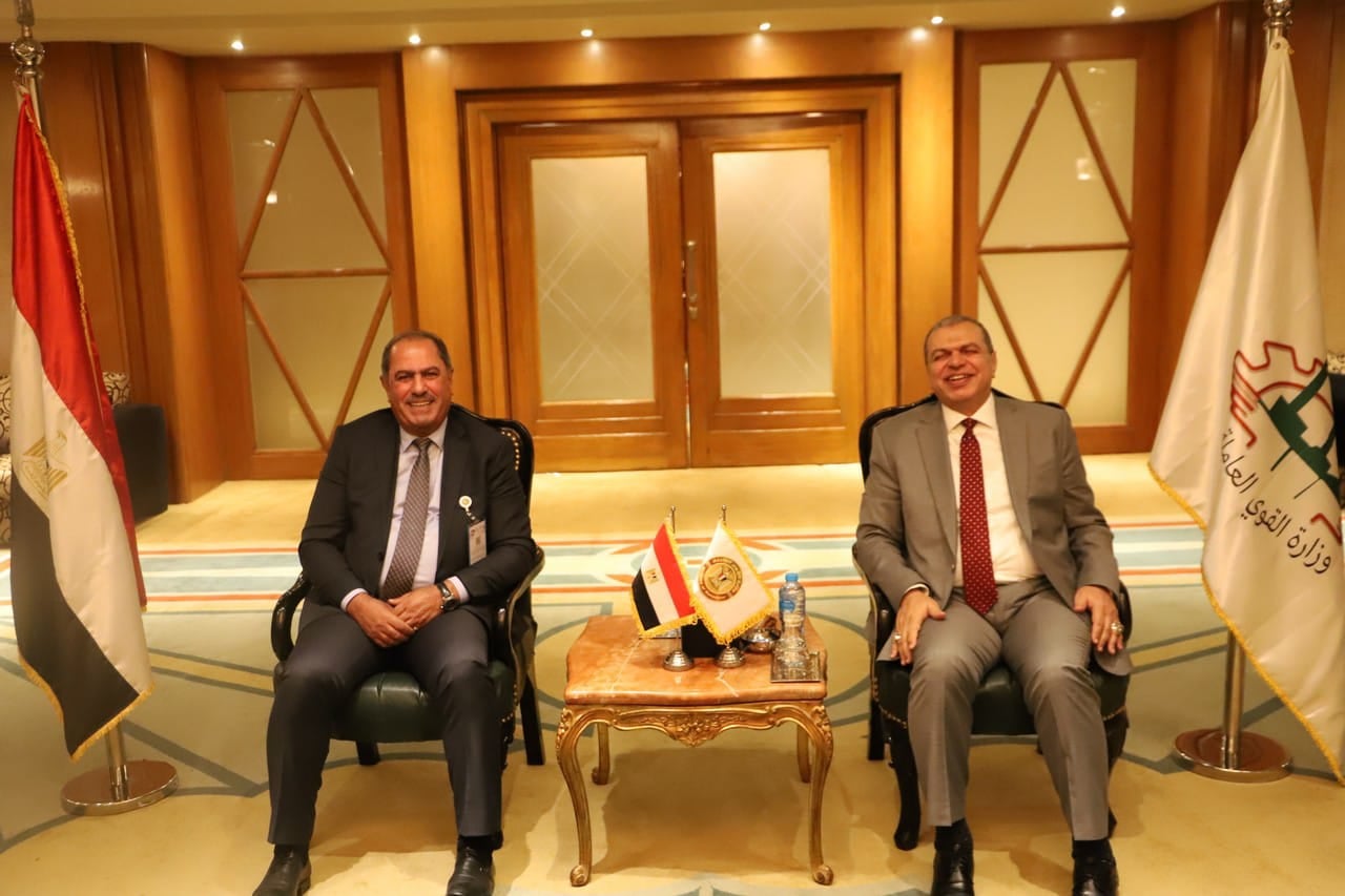 وزير القوى العاملة