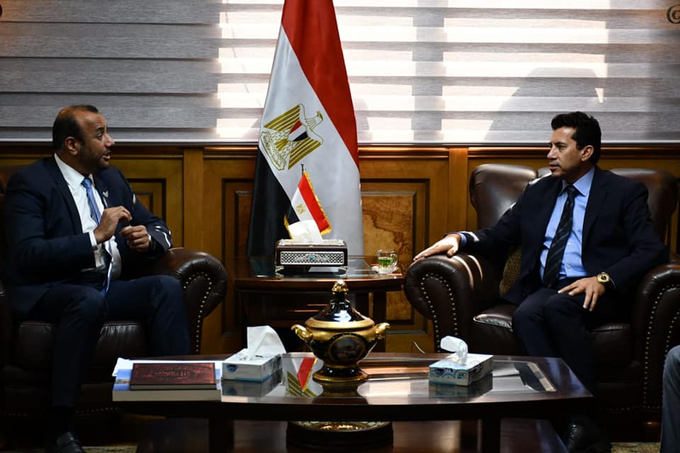 وزير الشباب يستقبل رئيس مجلس الشارقة الرياضي لبحث التعاون المشترك