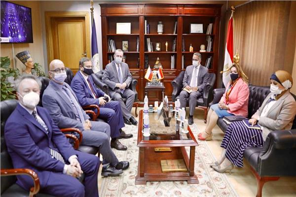 وزير السياحة يستقبل سفير جمهورية التشيك