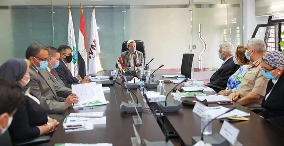 وزيرة البيئة