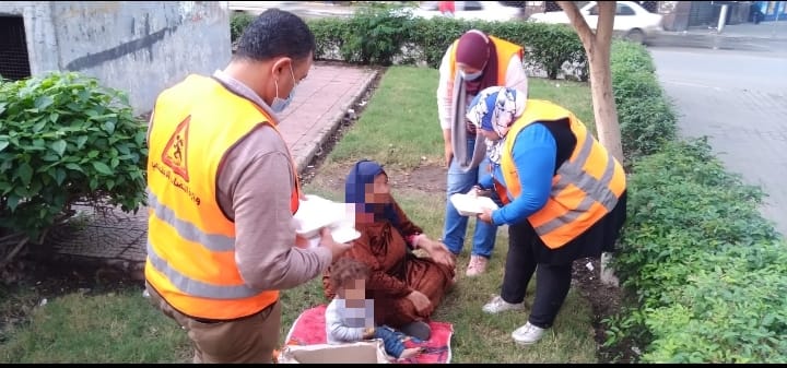 وزارة التضامن: فرق التدخل السريع تتعامل مع 96 حالة للأطفال وكبار وأسر بلامأوى