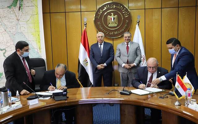 اثناء توقيع اتفاقية بروتوكول التعاون لرعاية القطاع الزراعي