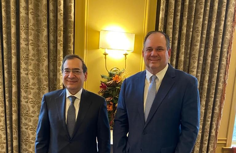 وزير البترول يبحث زيادة استثمارات أباتشي الأمريكية