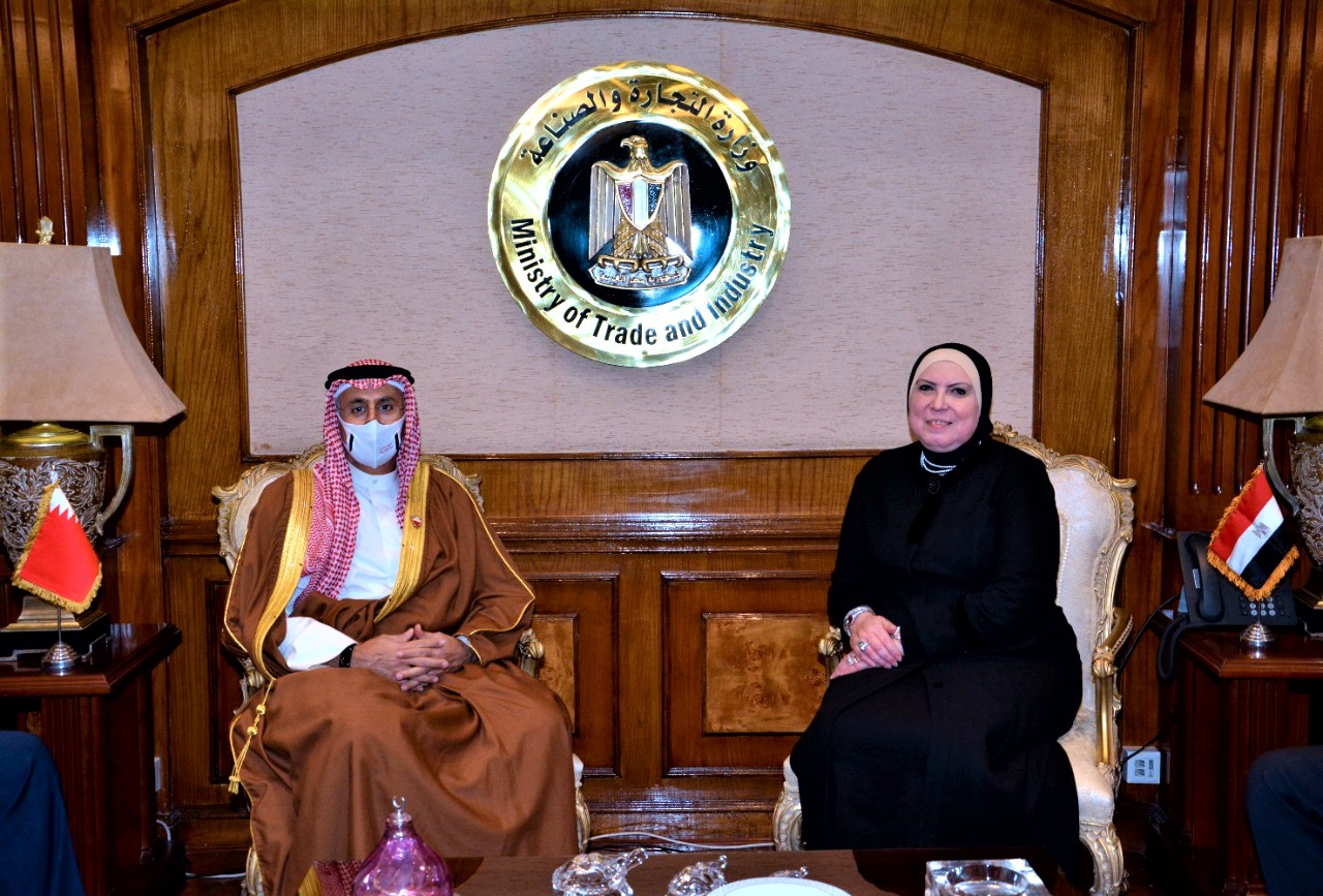 لقاء وزيرة التجارة والصناعة مع نظيرها البحريني