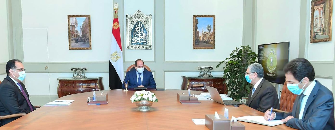 السيسي يجتمع برئيس الوزراء ووزير الكهرباء
