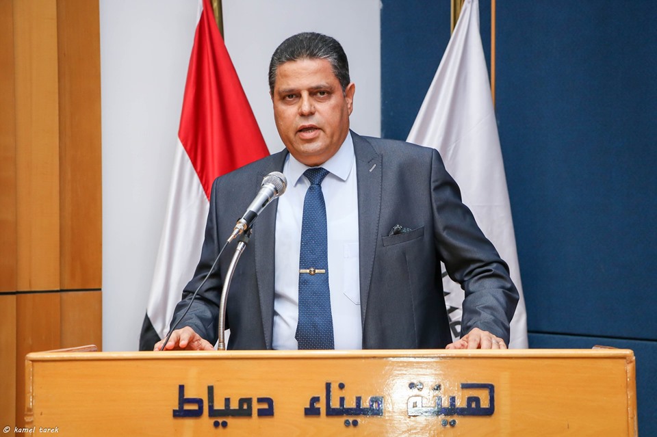 وليد عوض رئيس هيئة موانئ دمياط