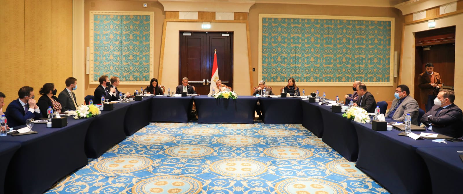 وزراء الكهرباء والبيئة والتخطيط يناقشون تحضيرات مؤتمر المناخ COP27