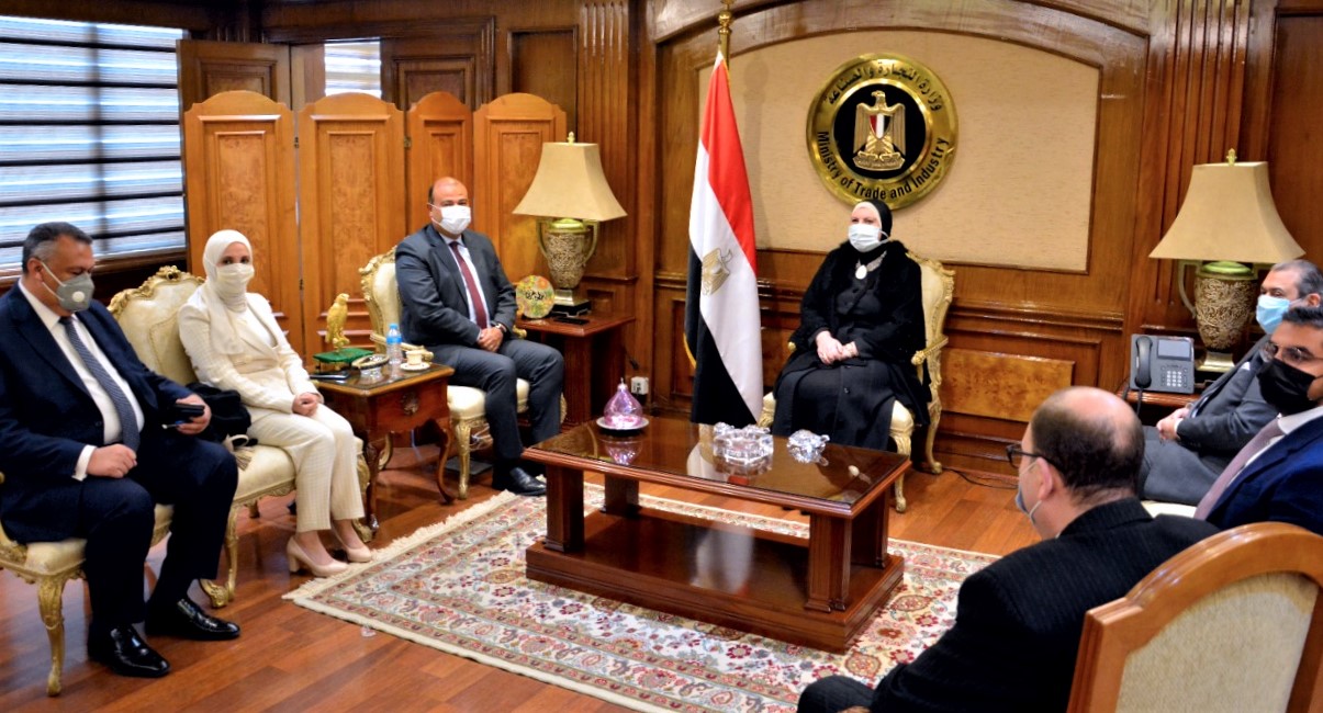 وزيرة التجارة