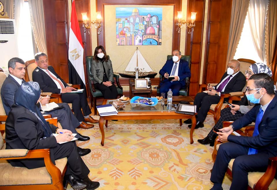 وزيرة الهجرة ووزير الإنتاج الحربي