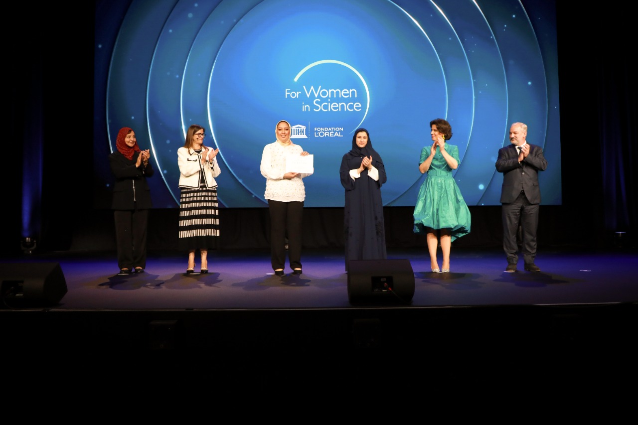 جانب من التكريمات